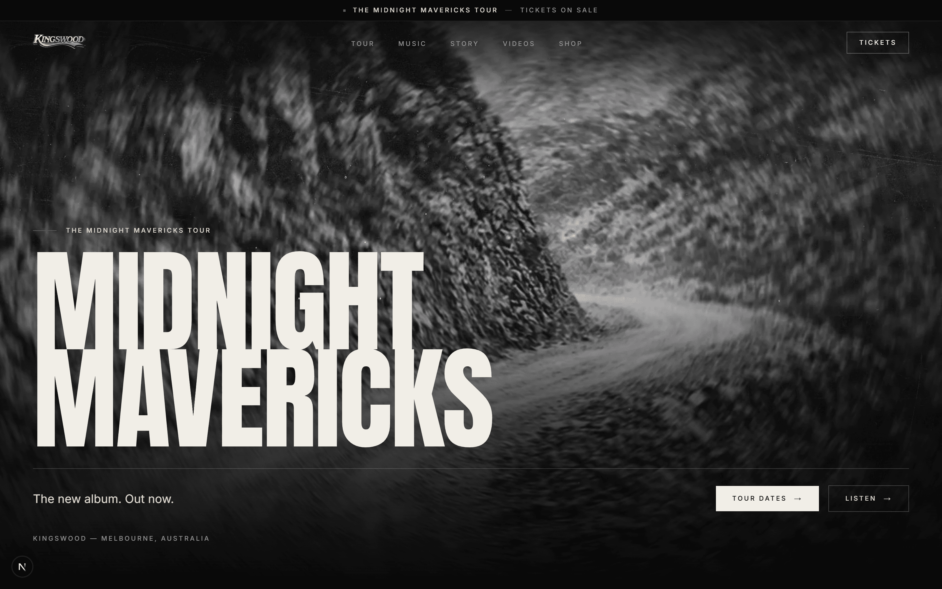 The Kingswood website hero: Midnight Mavericks album announcement set over black-and-white touring photography, with tour and listen actions